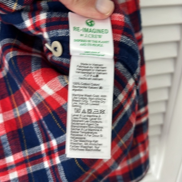 Women’s JCrew Garçon flannel shirt, size 4, blue and red, NWT - Picture 4 of 5